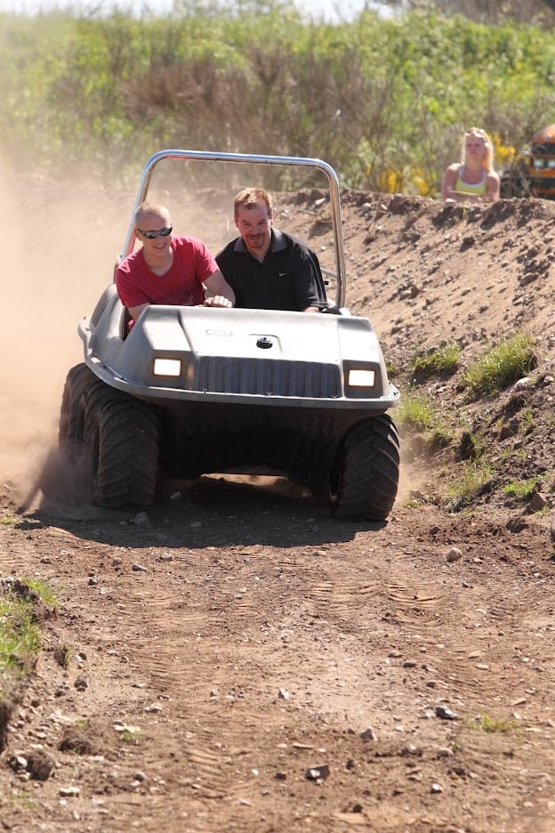 Kørsel i 6x6 amfibier